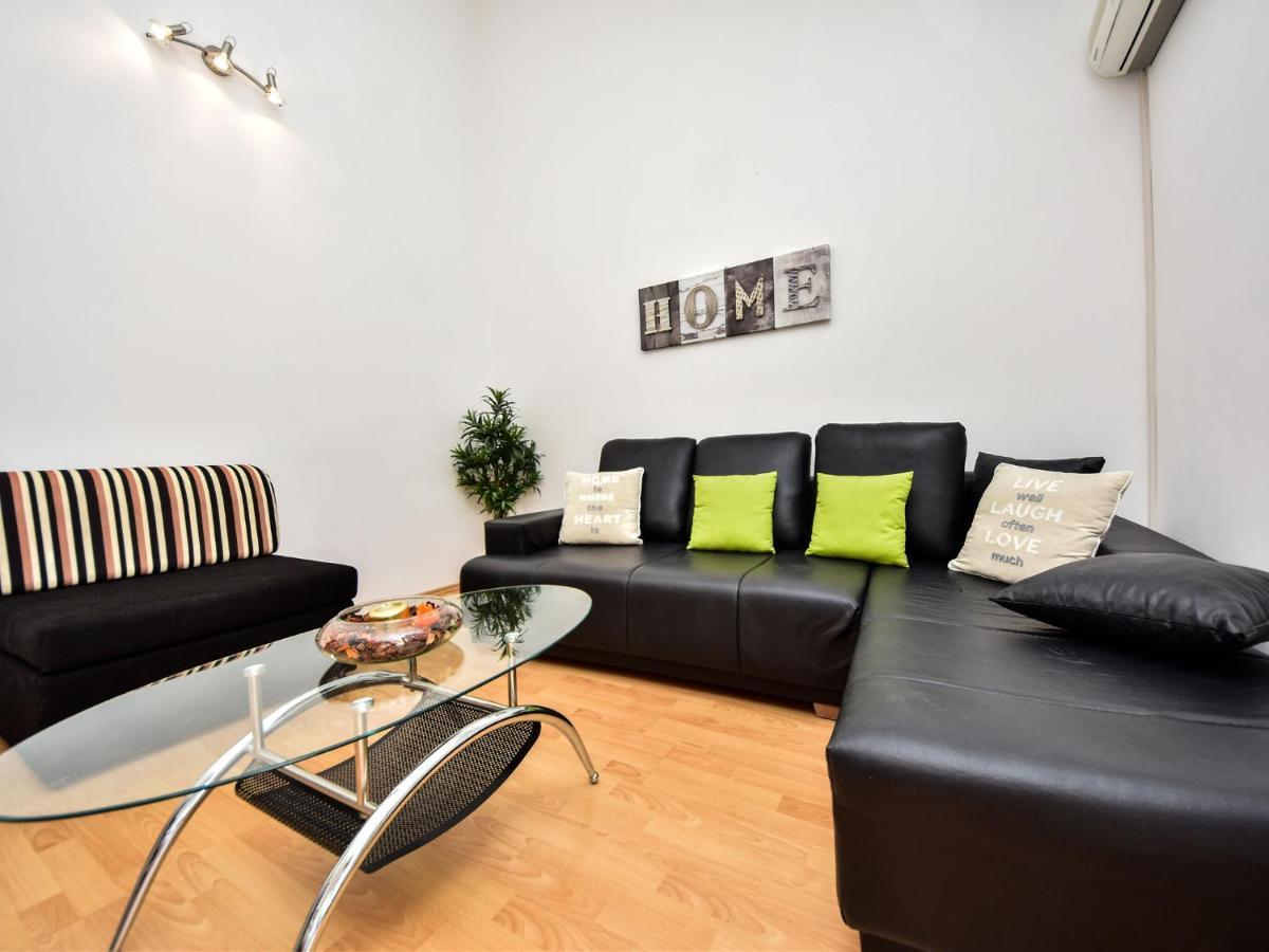 Cozy Holiday Home In Krusevo With Garden Dış mekan fotoğraf